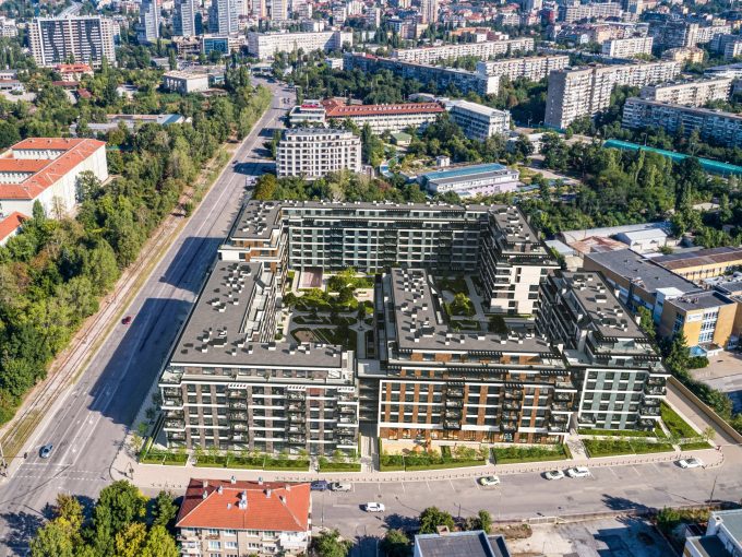 Жилищен комплекс CARRE RESIDENCE в кв. Студентски град, София